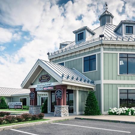 Hotel St-Bernard Saint-Bernard-de-Lacolle Eksteriør bilde