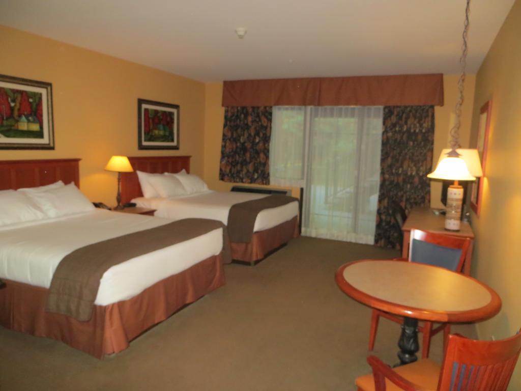 Hotel St-Bernard Saint-Bernard-de-Lacolle Rom bilde