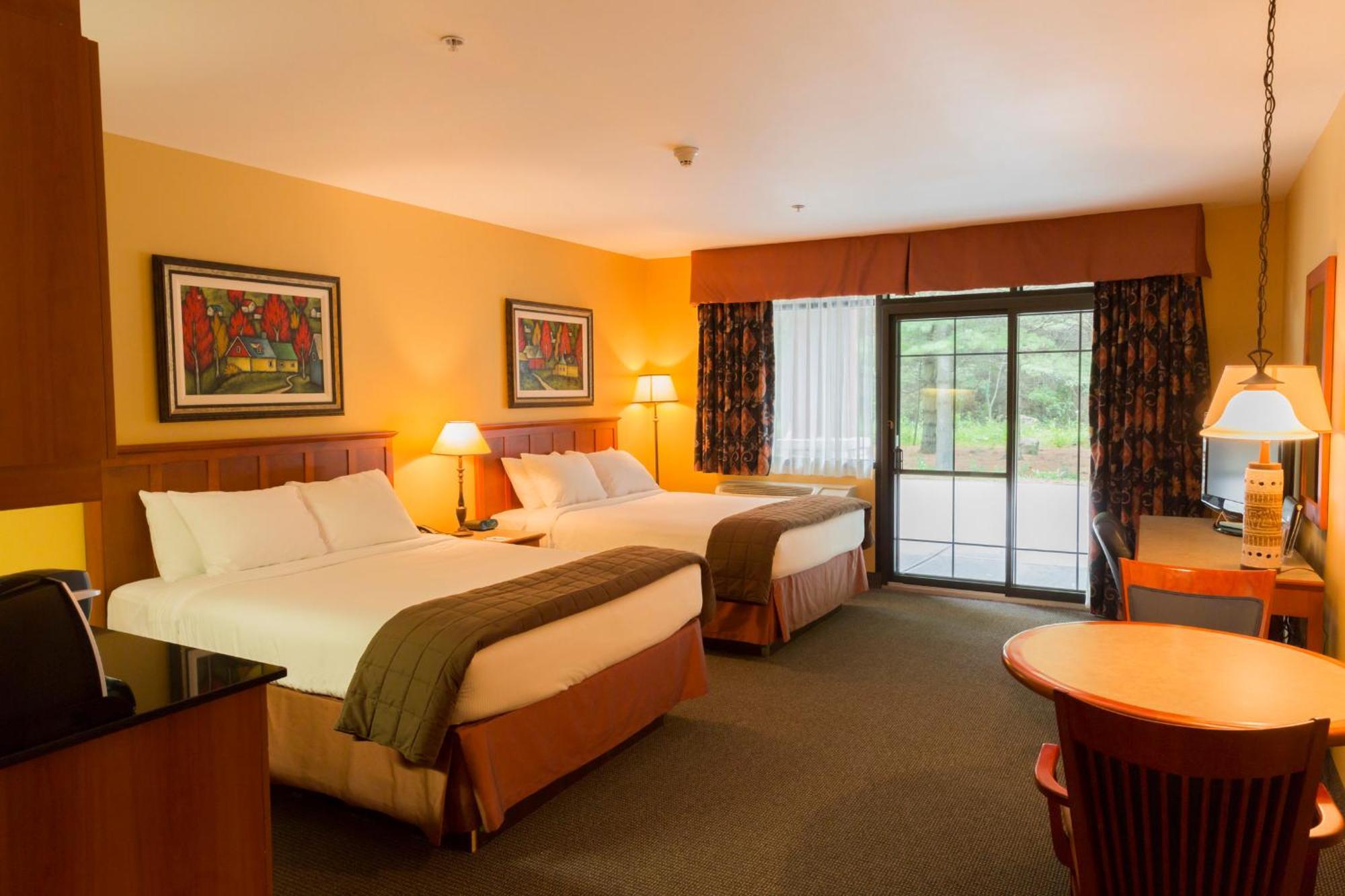 Hotel St-Bernard Saint-Bernard-de-Lacolle Eksteriør bilde